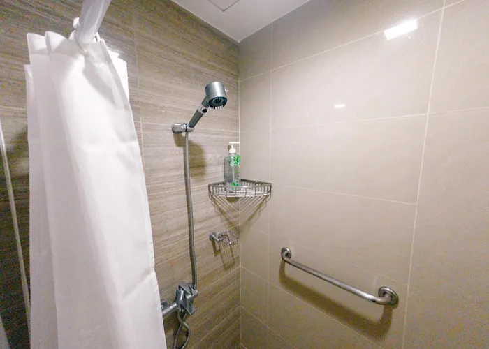 Cozi Venice Luxury Residences Alessandro Bgc W Pool Gym * Manila